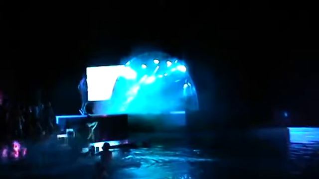 огонь на сцене