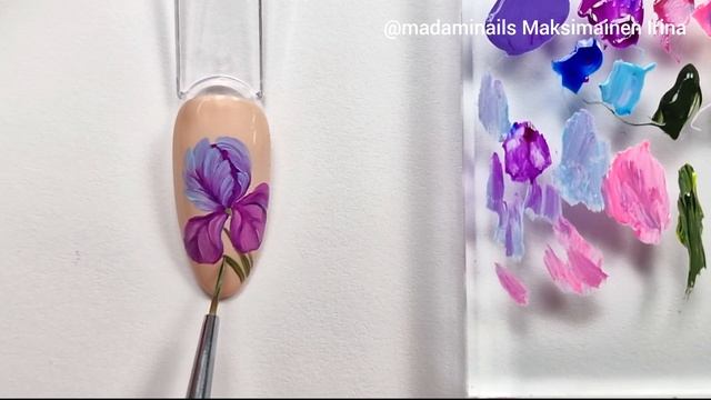 How To Quickly Draw Irises With Gel Paints🪻. Как нарисовать ирис быстро,мазковая роспись💐 #nailart