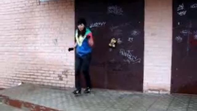 Парень и Девушка классно танцуют = смотреть онлайн