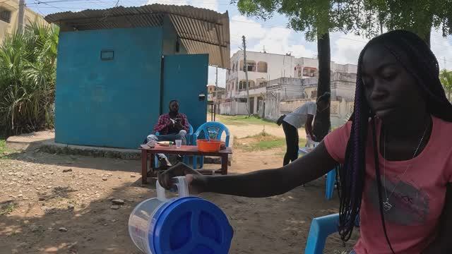 ОБСЛЕДОВАНИЕ АНН в АФРИКАНСКОЙ КЛИНИКЕ на БЕРЕМЕННОСТЬ / ПРОСМОТР и ПОИСК АПАРТАМЕНТОВ смотреть онлайн