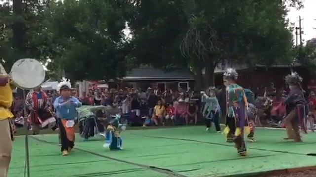 Nyaweh Indian Village Youth Boys Smoke Dance смотреть онлайн