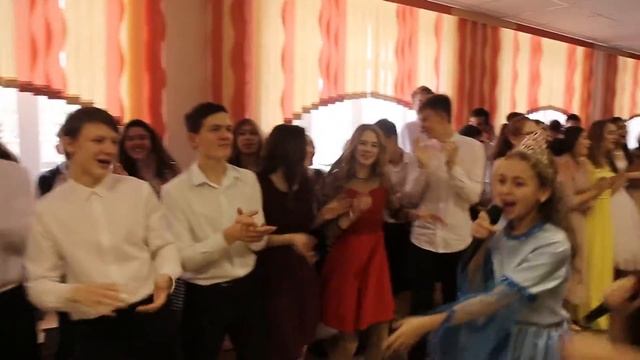 С Новым годом Свиньи! Фотофакультатив 2019 смотреть онлайн