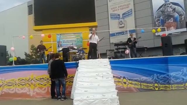 без револьвера рок концерт костанай сити центр 27 08 15 группа canada смотреть онлайн