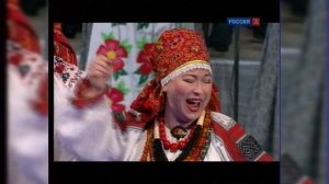 паветье.   гармошку играют, марусеньку поют