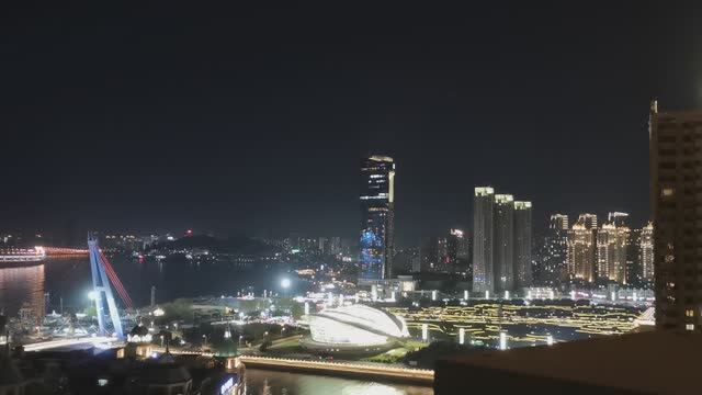 Вид с гостиницы the Castle Hotel, A Luxury Collection Hotel (г. Далянь)