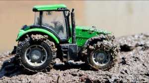 Трактора в грязи. Видео с игрушечными тракторами. Машины для детей