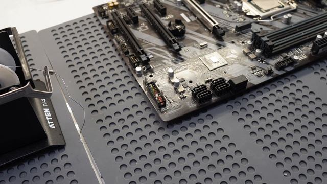 Ремонт GIGABYTE Z390 UD ошибка DRAM  | Простые ремонты | 💾