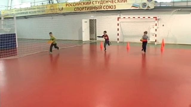 В Заречном проходит традиционный фестиваль семейного спорта смотреть онлайн