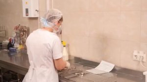 Предстерилизационная очистка медицинского инструмента.