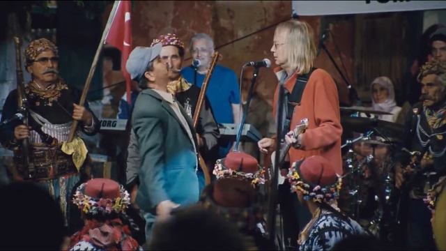 ENTEL KÖY EFE KÖYE KARŞI (TÜRKÇE ALTYAZILI) Марина смотреть онлайн