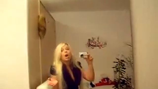 Не тупая блондинка смотреть онлайн