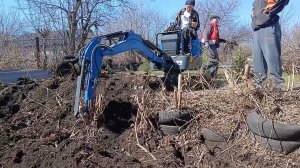 Благоустройство территории, корчевание пней, вскопка целины, пересадка ёлочек, копка ямы. Rippa R10