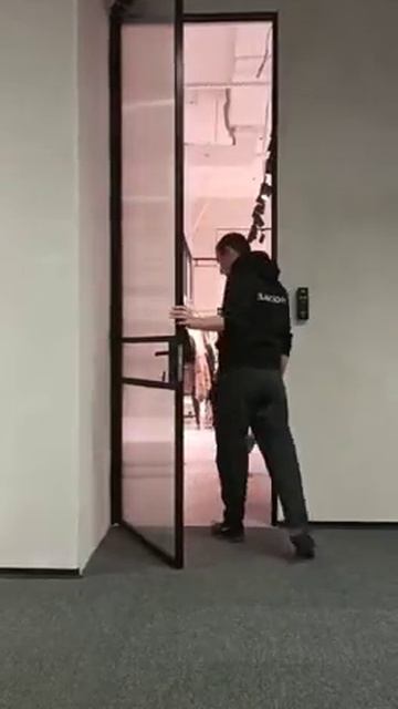 Лофт двери в офис - Blackloft смотреть онлайн