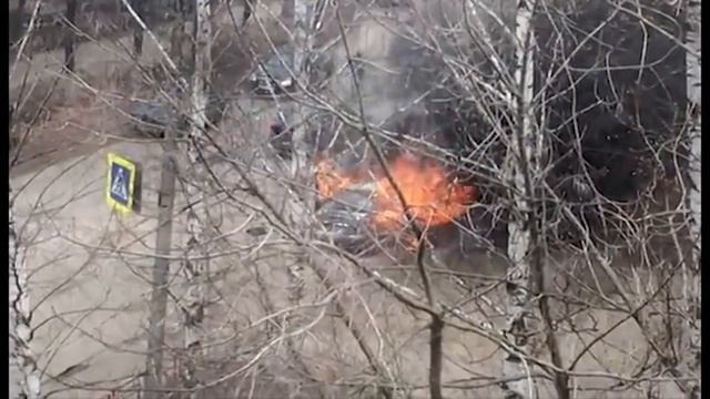 ВИДЕО: На Пятерке взорвалась и сгорела легковушка смотреть онлайн