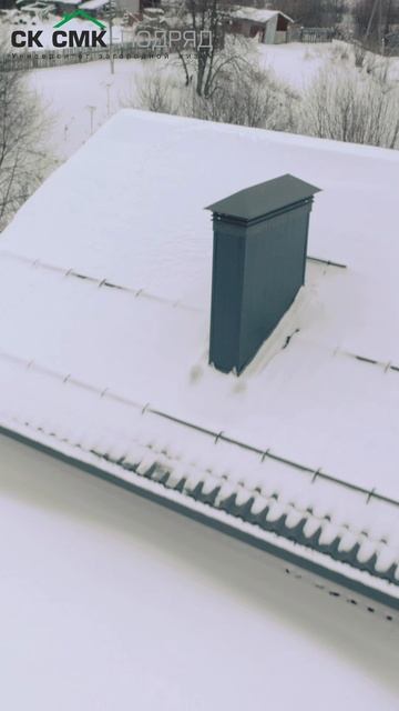 Необычный оголовок на вентшахту. #загородный дом #shorts #строительстводома смотреть онлайн