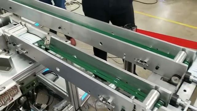 Работа линии по производству медицинских масок смотреть онлайн