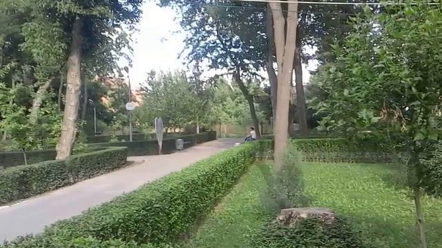 гуляем с детьми в парке г. Тараз смотреть онлайн