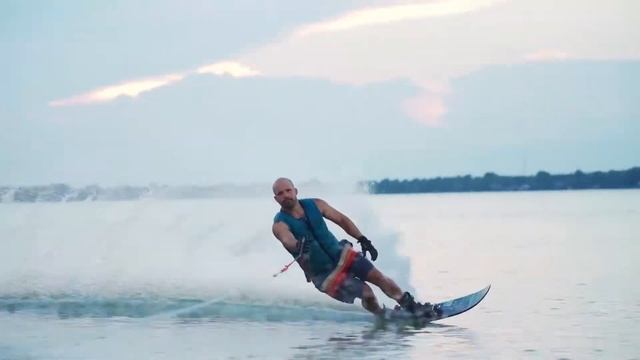 Sony a7iii - Water Skiing Slo Mo смотреть онлайн