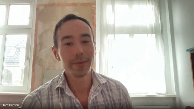 Tom — do things now, trust your gut, ask for help. Do It In Public ep.17 смотреть онлайн
