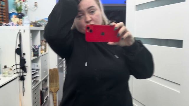 Разбираем посылки с Лилу! Первые дни сама дома . Знакомьтесь поближе . Грибные покупки смотреть онлайн