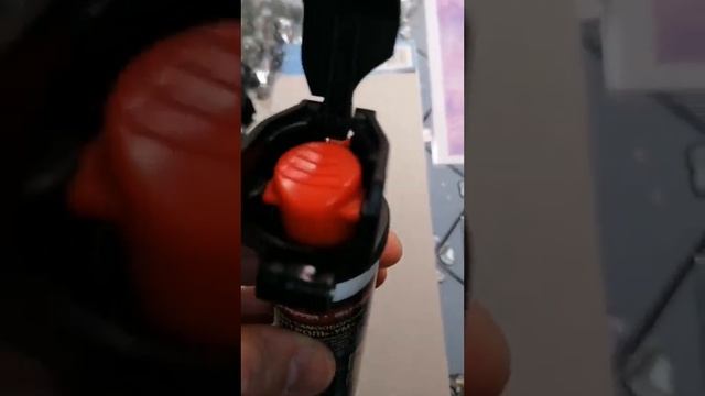 Сломанная защита от случайного нажатия газового баллона заказанного на AliExpress. Видео для спора. смотреть онлайн