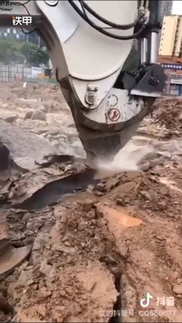 Dredge挖泥機：利勃海爾R984C改岩石臂_全球首台 смотреть онлайн
