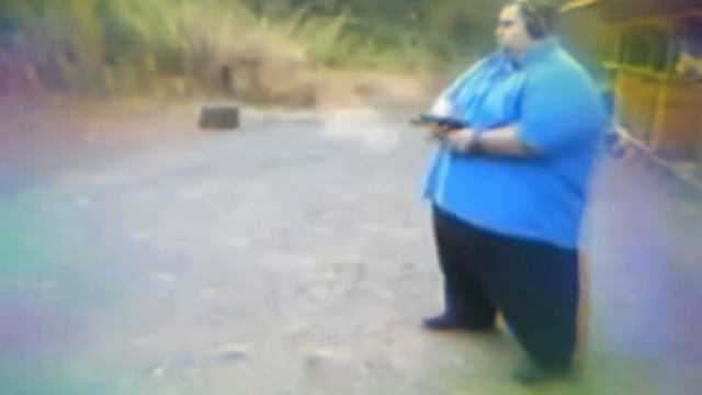 Толстый стреляет смотреть онлайн