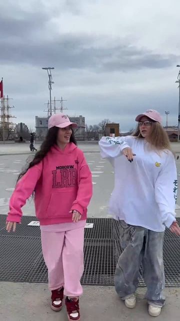 Ну какиетам все про мои концерты ➡️➡️@MILANA TUT #миланаФилимонова #Филимонов #ПопадувРек смотреть онлайн