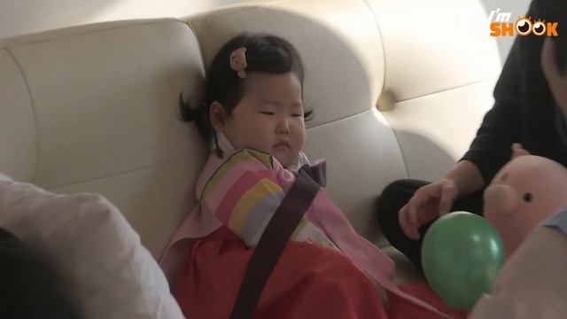 Love Hanbok ♥ Adorable Baby with Chubby Cheeks смотреть онлайн