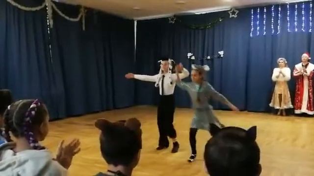 Танец Иоланты и Василия (Символы года) смотреть онлайн