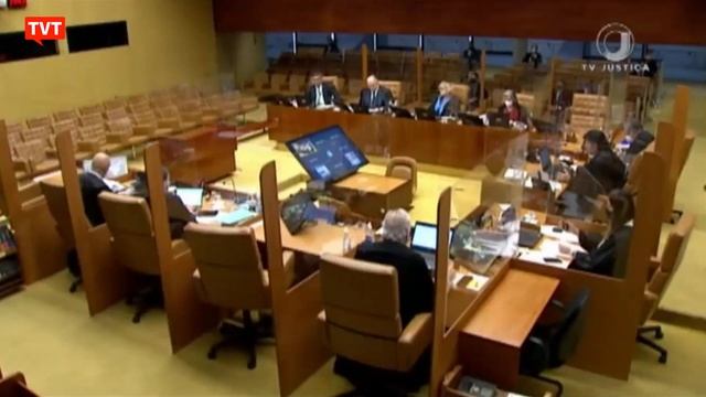 Fátima de Tubarão pode pegar 17 anos de prisão por invasão de 8 de janeiro смотреть онлайн