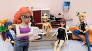 Задания от подписчиков выполняют Маринетт, Адриан, Хлоя, Лука