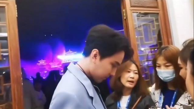 🔔 Димаш Кудаберген общается с поклонницами на "Silk Road International Film Festival" в г. Фучжоу смотреть онлайн