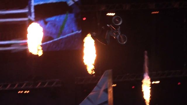 Сергей Симкин double backflip - Прорыв 2017 в Олимпийском смотреть онлайн