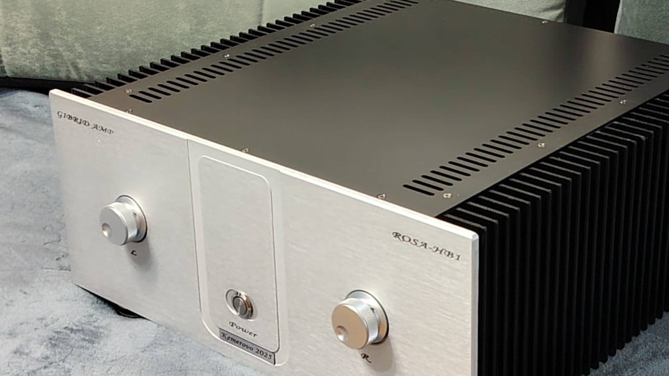 Прогревается новый Гибридный усилитель 