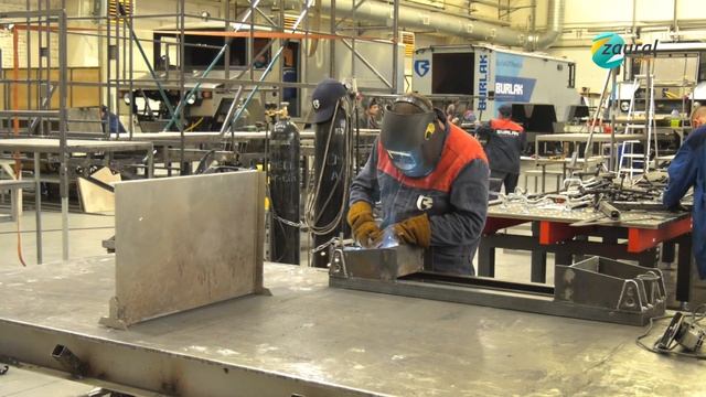 На уникальных курганских вездеходах можно уехать хоть на край света смотреть онлайн