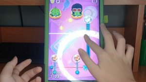 Играю в игру Cut the rope time travel (Ам ням). Пройденные уровни ( 7 глава 1-15).