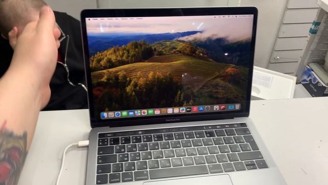 MacBook Pro 2018 смотреть онлайн