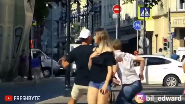 Edward Bil пранк #1 Лучшие пранки и приколы Вырезанные пранки Эдвард Бил Чи Да смотреть онлайн