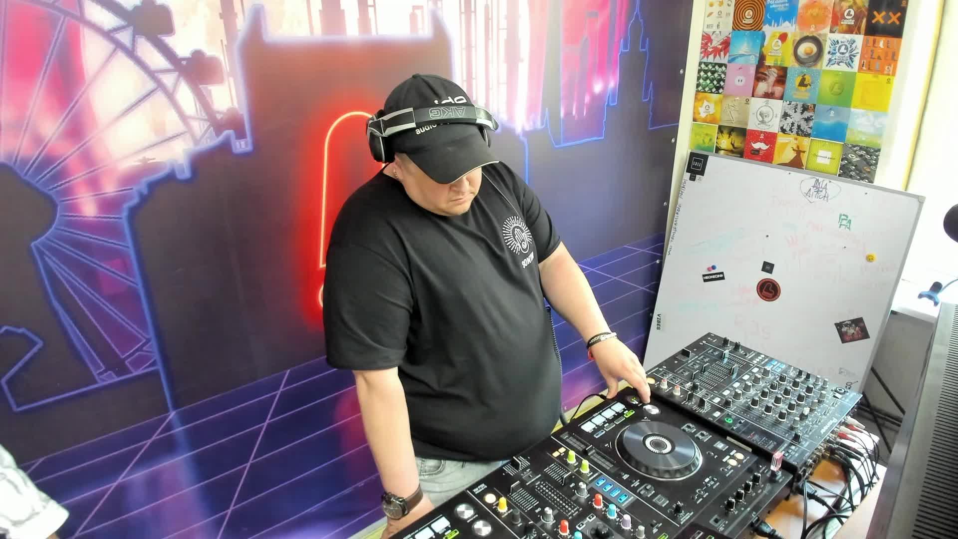 Живые игры 30.04.25 смотреть онлайн