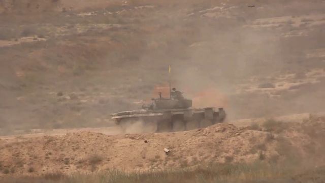 Жара на директрисе! Танковый биатлон в сирийской армии! смотреть онлайн