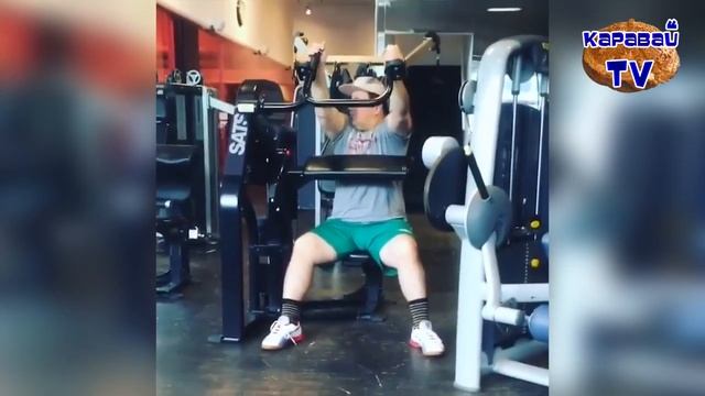 КАРАВАЙTV / ПОДСНЕЖНИКИ В ЗАЛЕ / ПРИКОЛЫ С ПОДСНЕЖНИКАМИ / ЧУДИКИ В ЗАЛЕ смотреть онлайн