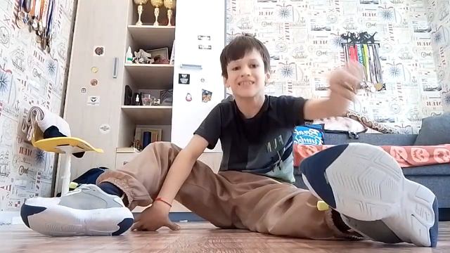 Просто от души. ✌️#танцы #брейкданс #bboy #style #breaking #танцуй #кайфуй смотреть онлайн