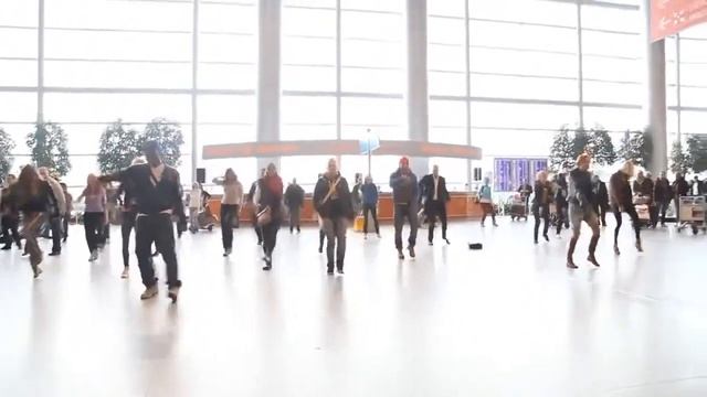 СУПЕР Флешмоб в Домодедово Просто супер!!! смотреть онлайн