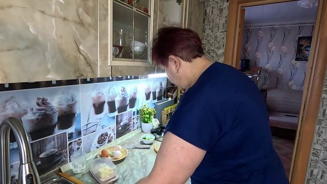 Зеленеет всё.. Омлет готовится сам, без меня.. смотреть онлайн