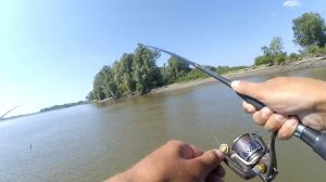 ЭТО БЕСПРЕДЕЛ ! ЩУКИ ОДУРЕЛИ! Рыбалка на Оби с лодки