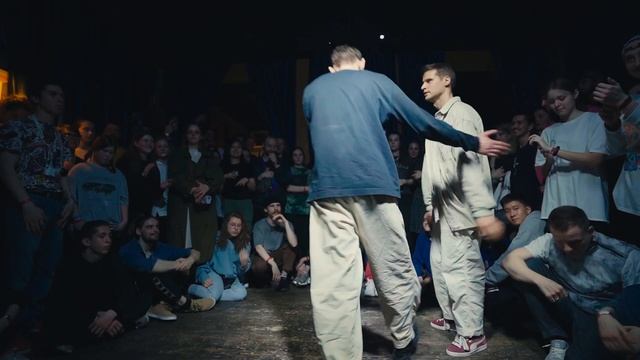 ФАРФОРXI 1:8 Кадет Vs Шег