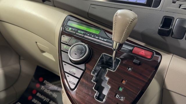 Toyota Isis 2012 смотреть онлайн