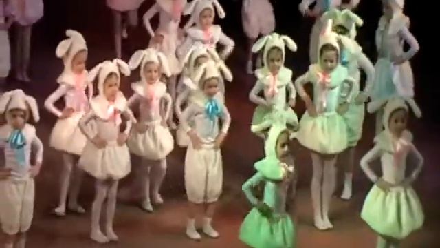 Радея-Денс.Зайки. смотреть онлайн