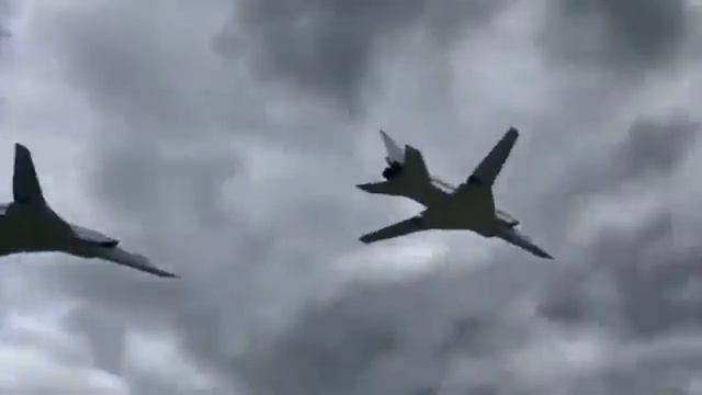 воздушный парад смотреть онлайн